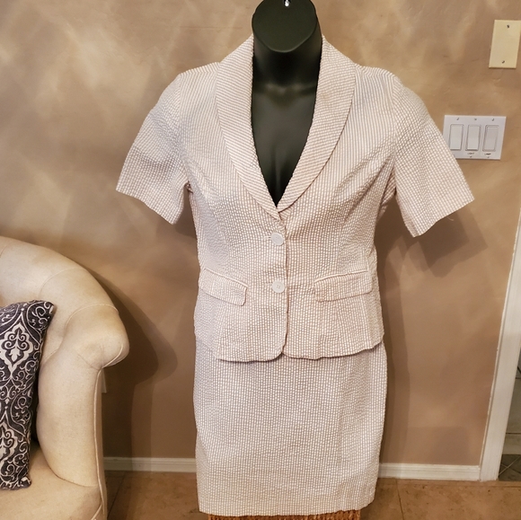 2pc Beige & White Seersuck Suit - Picture 1 of 6